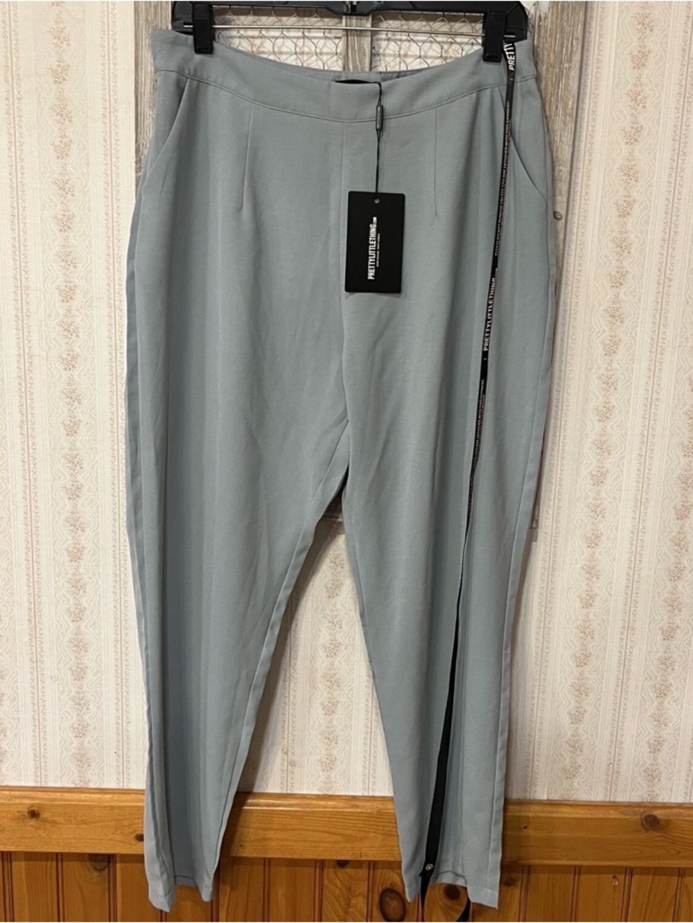 Men's Light Gray Dress Pants - Contemporary Tailored Fit
